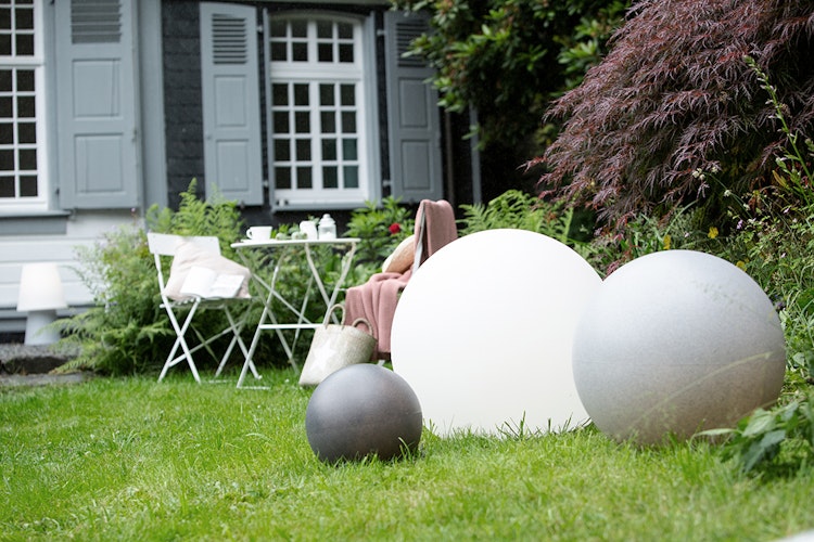 8 seasons design LED-Kugelleuchte Shining Globe (WW), verschiedene Größen und Farben