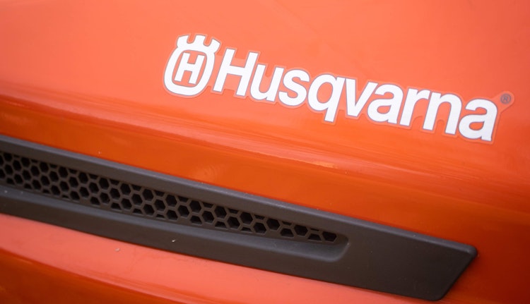 Husqvarna Rasentraktor TC 138 - mit gratis Abdeckhaube