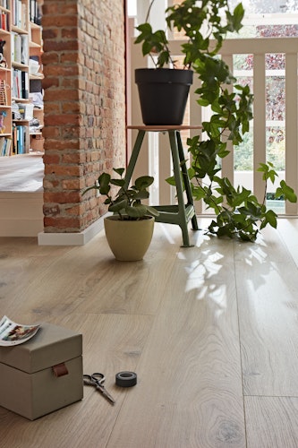 AUSLAUFARTIKEL MEISTER  Laminatboden MeisterDesign. laminate LL 250 / LL 250 S  Schlosseiche pure 6840