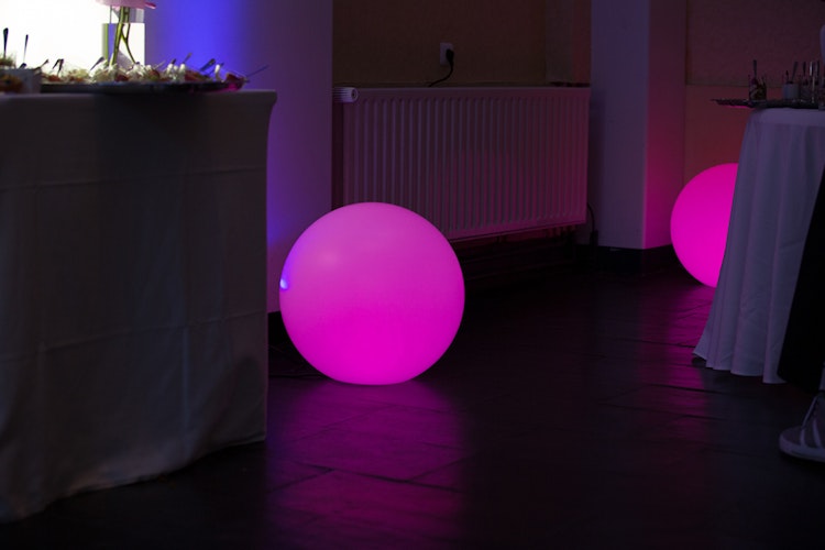 8 seasons design LED-Kugelleuchte Shining Globe (RGB), verschiedene Größen