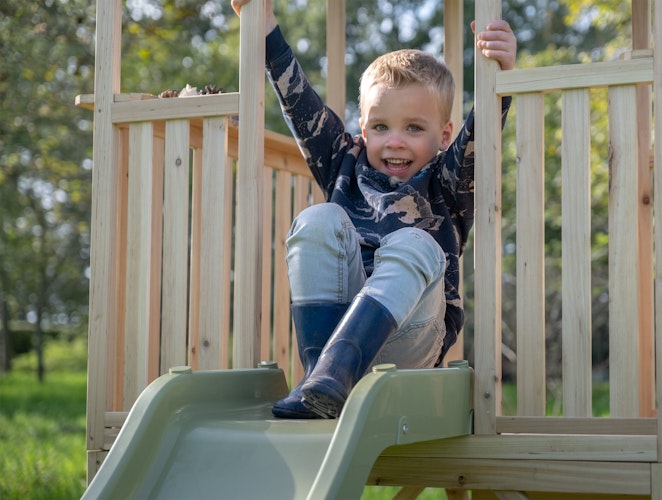 EXIT Panorama 350 Holzspielhaus mit Rutsche und Matschküche