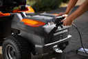 Vorschaubild Husqvarna Akku-Rider R 200iX AWD mit Allradantrieb mit Dualbatterie