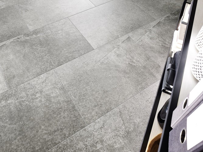 KWG Antigua infinity Hydrotec Dolomit ash gefast Designvinyl Fertigfußboden 62x44,5 cm