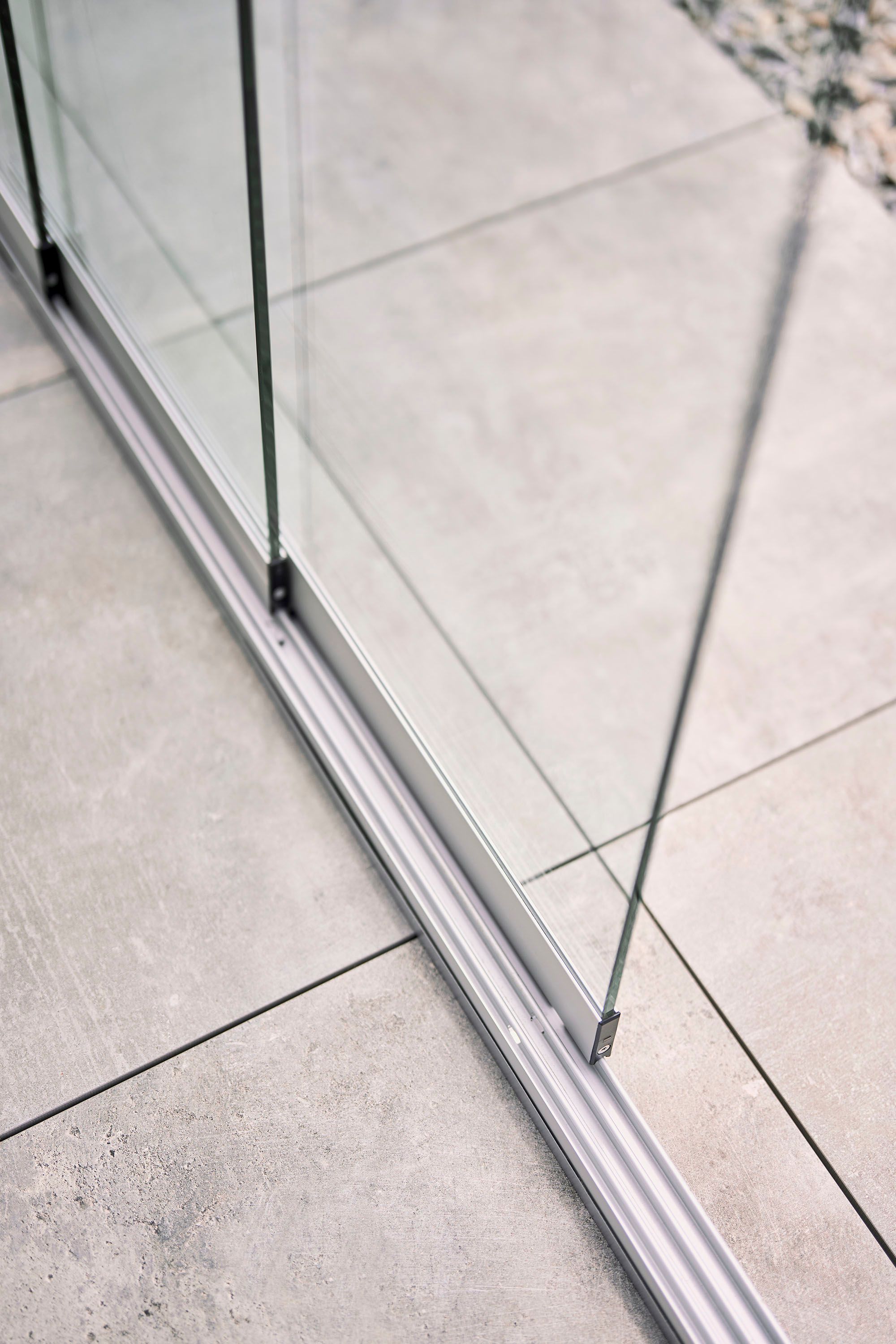 Biohort Glasschiebewand 10 mm ESG Klarglas für Pergola