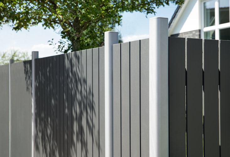 TraumGarten Squadra Alu-Sichtschutz auf Maß