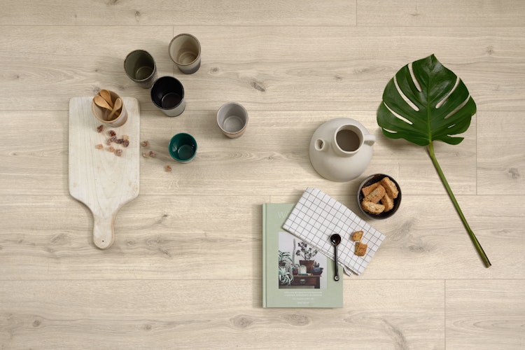 MEISTER Designboden MeisterDesign. comfort DD 600 S 1287 x 220 x 9 mm 7119 Turmeiche cremeweiß Porensynchron-Struktur