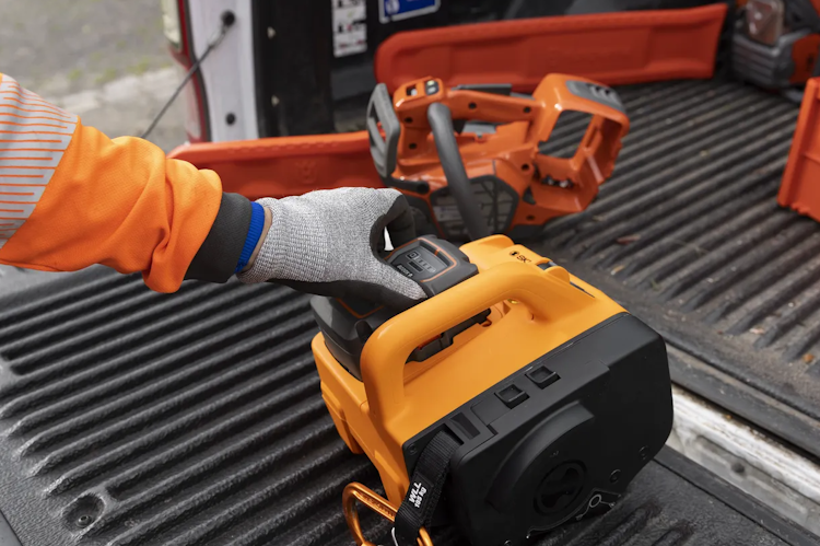 Husqvarna x Skylotec Akku Seilwinde (ohne Akku und Ladegerät)