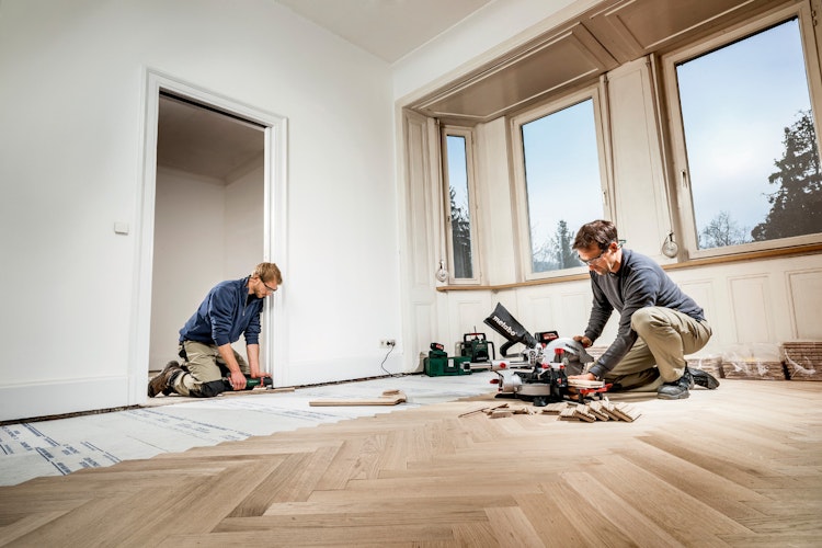 Metabo Akku-Kappsäge KGS 18 LTX 216