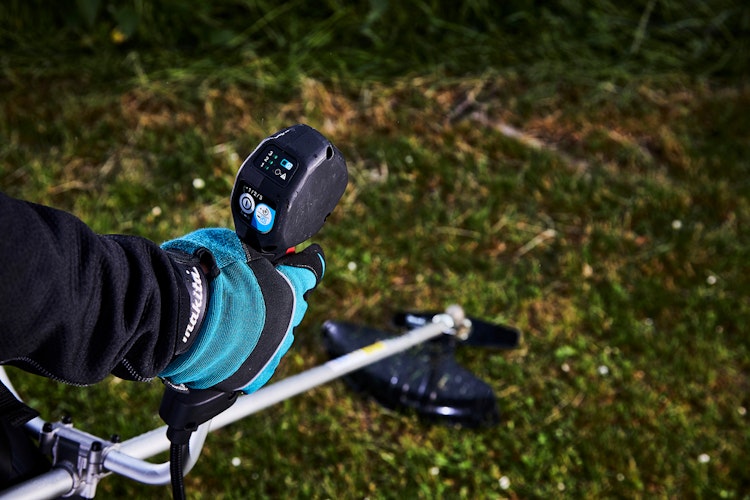 Makita Akku-Freischneider DUR369AZX6