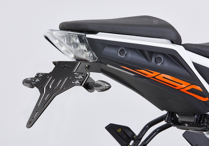 PROTECH V-SHAPE Kennzeichenhalter Alu & Stahl Schwarz für KTM 390 Duke, 125 Duke,  250 Duke