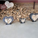Vorschaubild Stapelhilfe / Holzregal in Herzform - handgemacht aus Cortenstahl