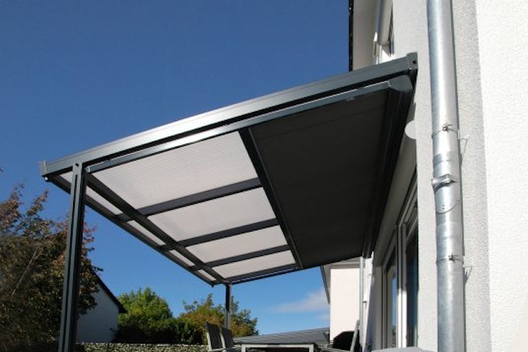 Gutta Unterdachmarkisen mit Motorantrieb für Terrassendach Premium