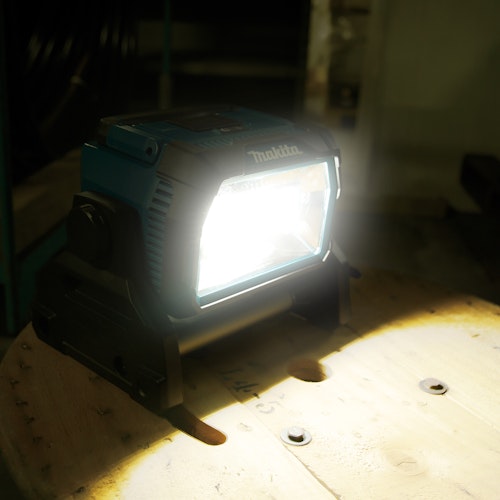 Makita LED-Baustrahler DEADML809