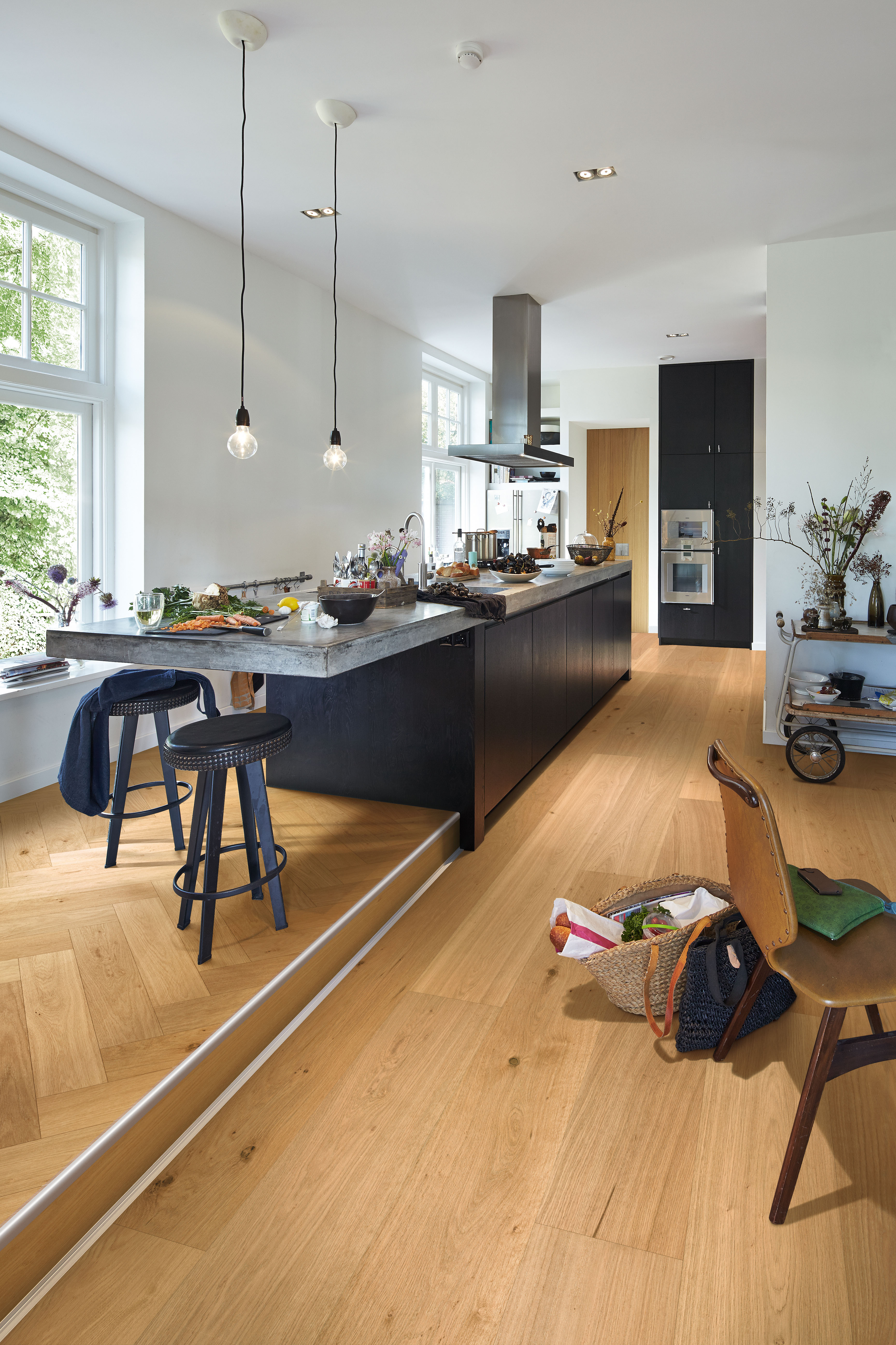 MEISTER Lindura-Holzboden HD 400  Eiche lebhaft gebürstet 8914 - ultramattlackiert  5G Dry®