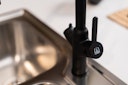Vorschaubild 4 Wege Wasserhahn Küchenarmatur, BOD, mit 360° schwenkbarem Auslauf, abnehmbare 2 strahl Handbrause, Schwarz Matt / Schwarz