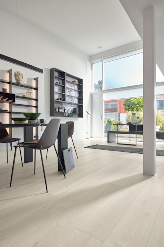 MEISTER Designboden MeisterDesign. comfort DL 600 S 2052 x 219 x 9 mm 7124 Eiche mountain white Porensynchron-Struktur