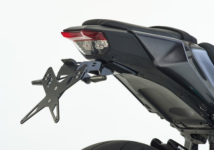 PROTECH X-SHAPE Kennzeichenhalter SET mit Reflektor und Beleuchtung Alu & Stahl Schwarz für YAMAHA MT-09 / SP, MT-09 Automatik (Y-AMT)