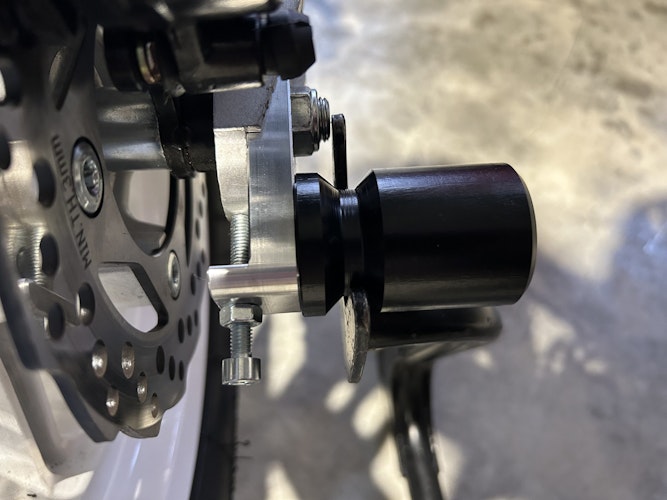 Racemodeparts Kettenspanner / Achsversteller mit Achsprotektor (Set)