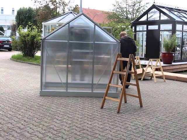 Vitavia Gewächshaus Eris 5000 inkl. 1 Dachfenster, Regenrinnen, Stahlfundamentrahmen - 5 m²